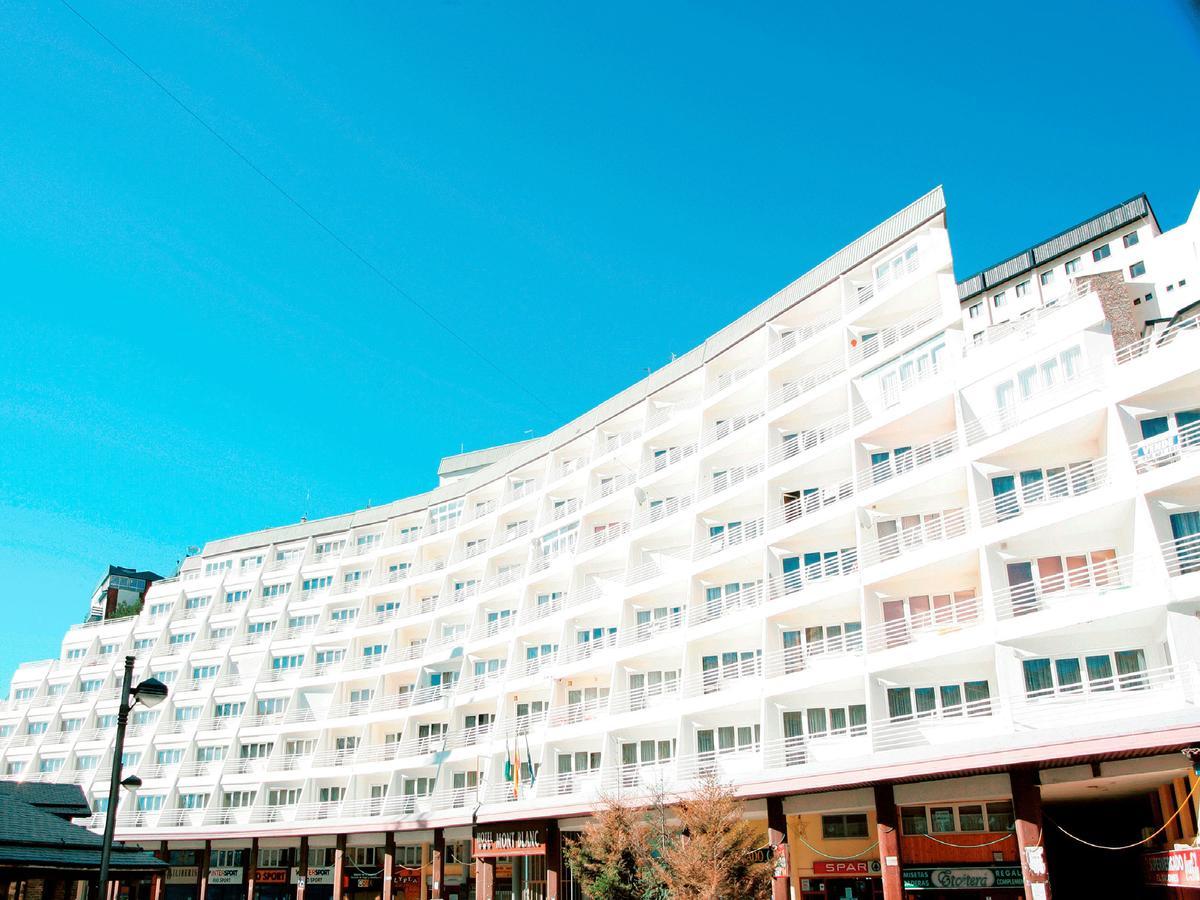 סיירה נבדה Apartamentos Mont Blanc Asn מראה חיצוני תמונה